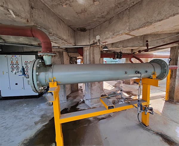 Dissolved Air Flotation (DAF) unit for industrial wastewater treatment
