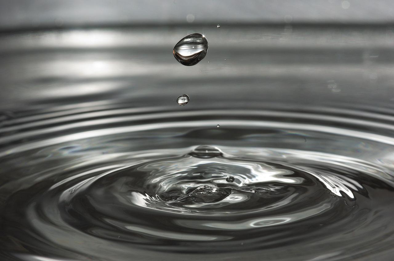 water, water drop, ripples-921067.jpg